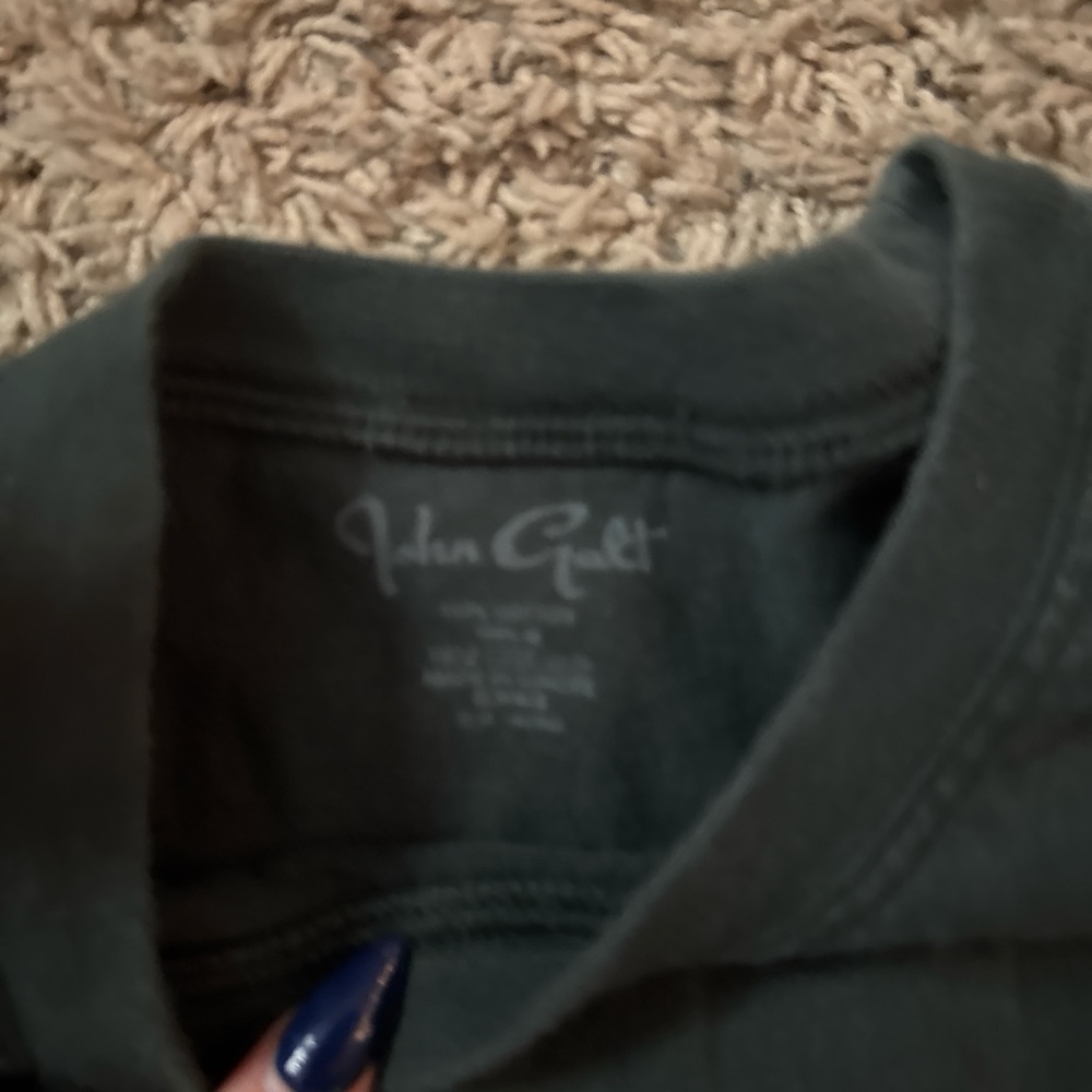 Brandy Melville Forest Green Tee - Picture 2 of 3